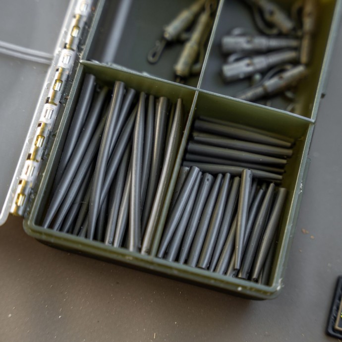 10ks - Gumový Prevlek Avid Carp Outline Tungsten Anti-Tangle Sleeve 50mm