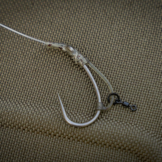 20kom - Vrtilica Avid Carp Outline Micro Ringed Hookbait Swivel Veličina 19