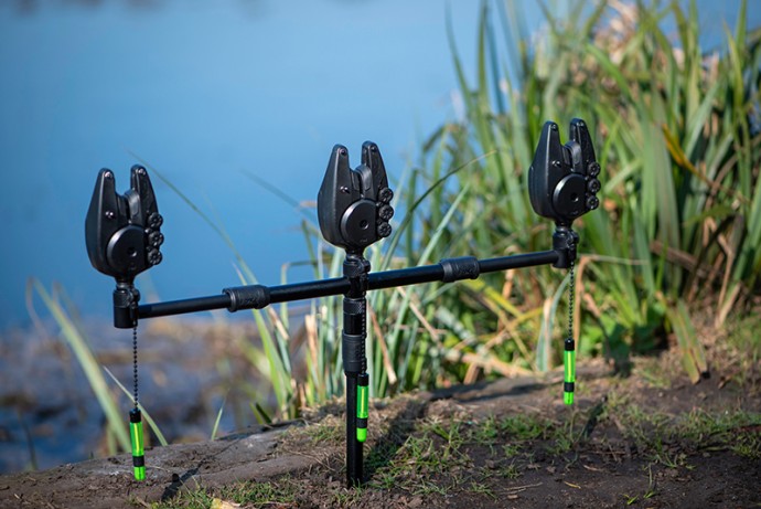 2kom - Držač za 3 Štapa Fox Black Label QR 3 Rod Adjustable Buzz Bar XL