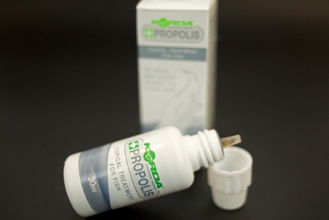 Antiseptički Tretman za Ribe Korda Propolis 30ml
