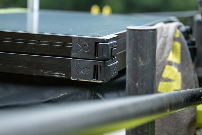 Bočni pladanj Matrix Pro Feeder Tray