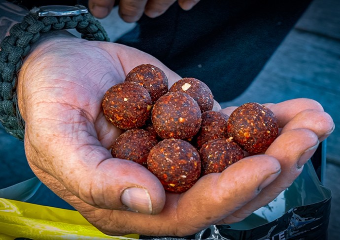 Boilies Mivardi Rapid Boilies Starter - Hot Spice