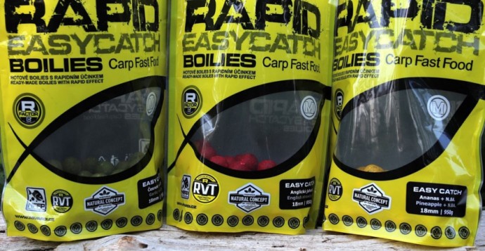 Boilies Mivardi Rapid Easy Catch Česnek & Chilli