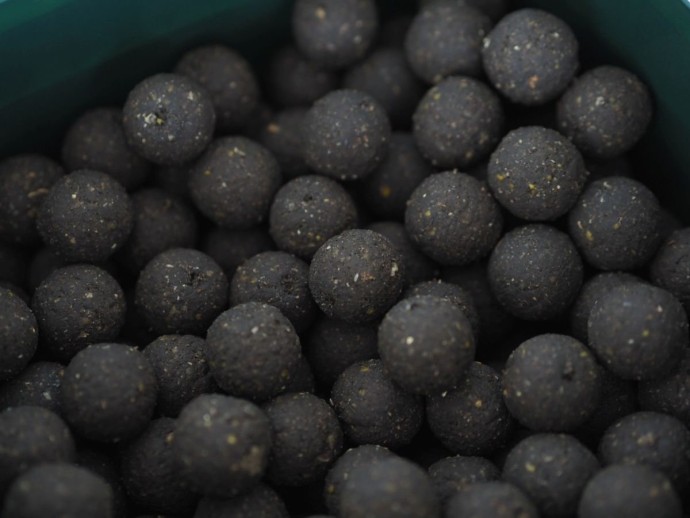 Boilies Šaran Samo Jetra Začinjeno