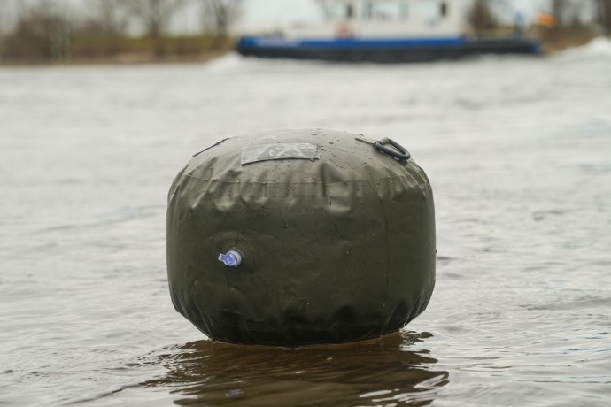 Bova Black Cat S Buoy Zelena 25cm