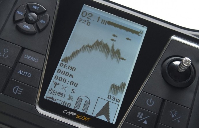 Brod za prihranu Mivardi Carp Scout Li-ion 10