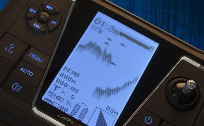 Brod za prihranu Mivardi Carp Scout Li-ion 10