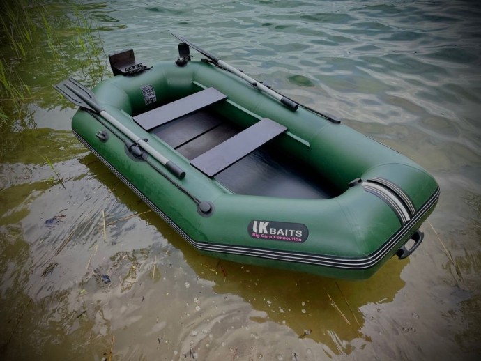 Čamac LK Baits s Lamelnim Dnom Thunder 240