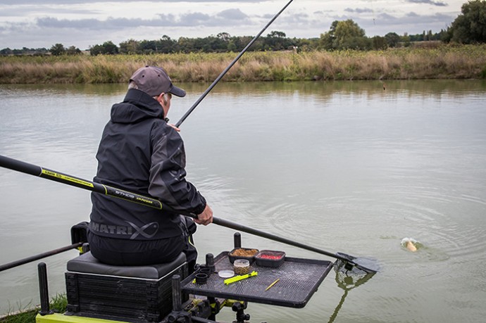 Drška za podmetač Matrix Ethos XR Power 3,5m Landing Net Handle
