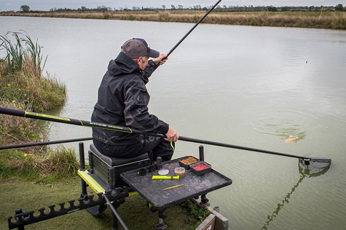Drška za podmetač Matrix Ethos XR Power 3,5m Landing Net Handle