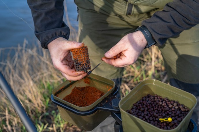 Držač za kutije Korum Compact Waiter Tray