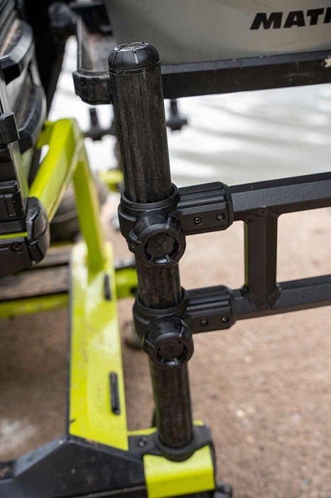 Držač za pribor Matrix X Strong Side Suport Arm
