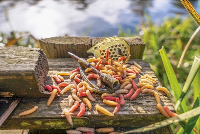 Feeder hranilica Korum Camo Grub Feeder