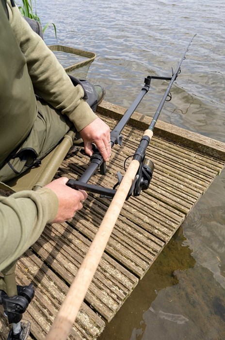 Feeder ruka Korum XS Rod Support Arm