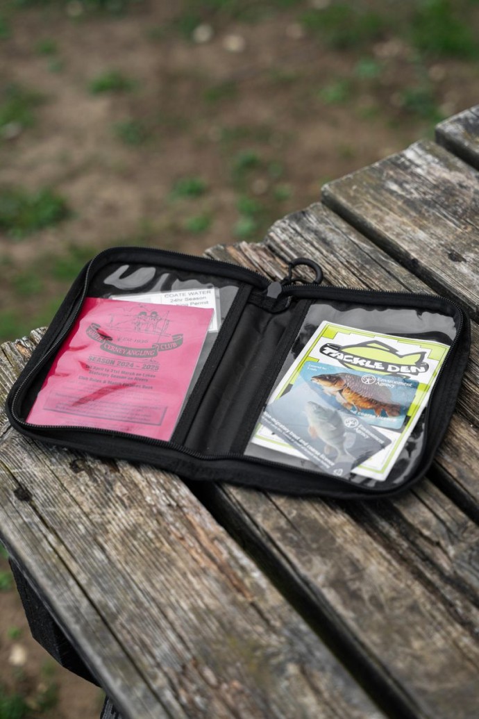 Futrola za dokumente Zebco Trophy Licence Wallet 15x22