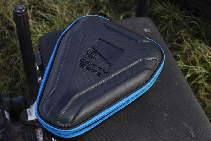 Futrola za praćke Preston Hardcase Catty Safe