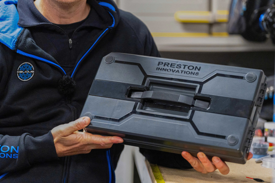 Futrola za predveze Preston Rig Station