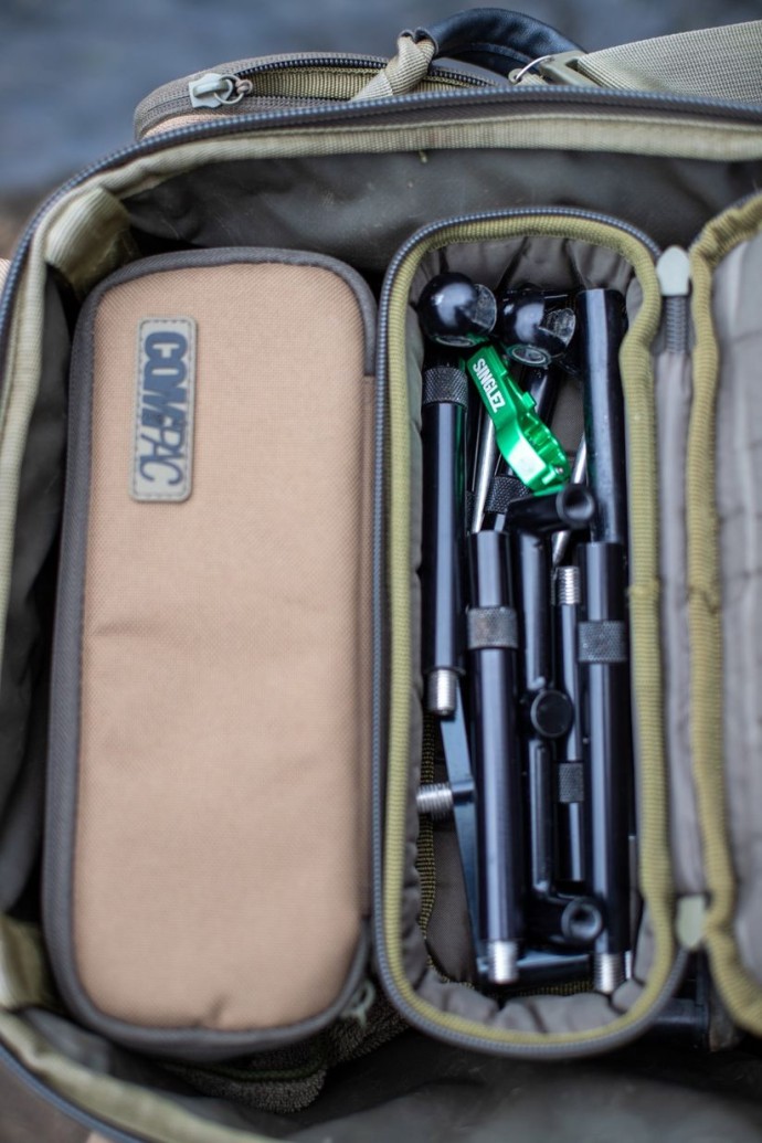 Futrola za špule Korda Compac Spool Case