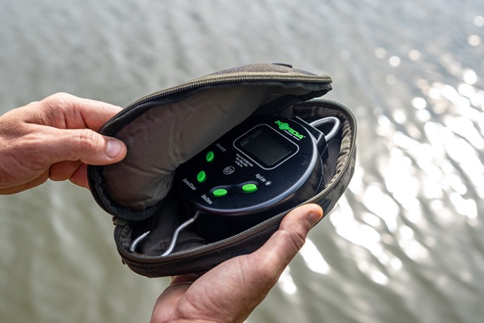 Futrola za vagu Korda Compac Digital Scales Pouch Dark Camo