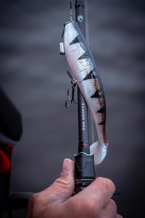 Gumeni Mamac Rage Zander Pro Shad 18cm 7" Loaded