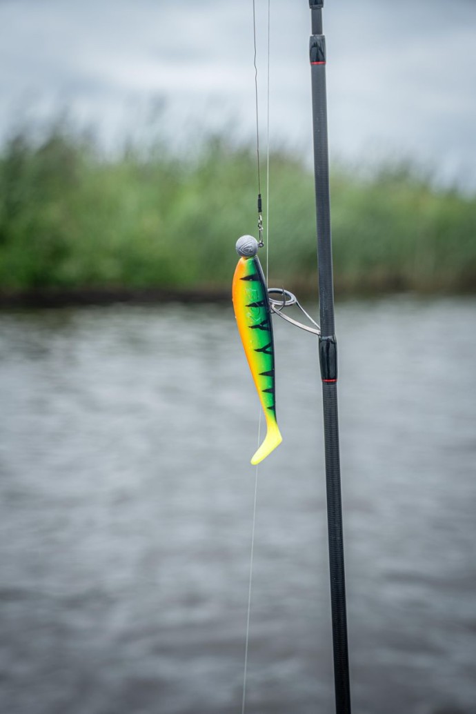 Gumeni Mamac Rage Zander Pro Shad UV Firetiger