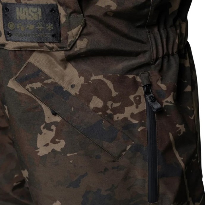 Hlače Nash Zero Tolerance Helluva Waterproof Bib and Brace Camo