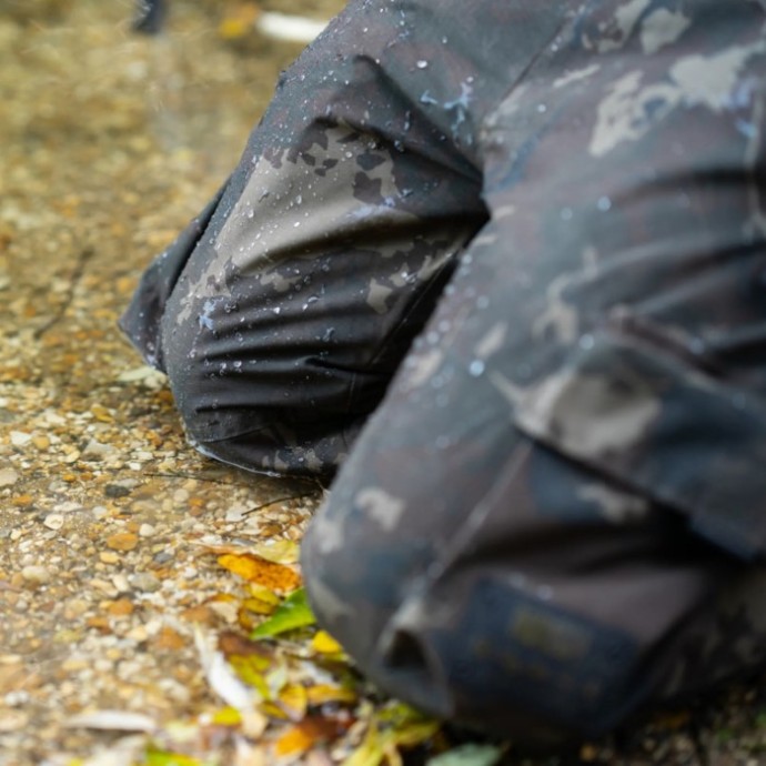 Hlače Nash Zero Tolerance Helluva Waterproof Trousers Camo