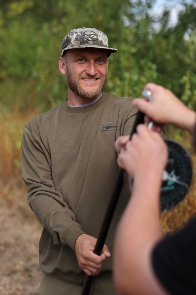 Hoodica Korda Patch Crewneck Dark Olive
