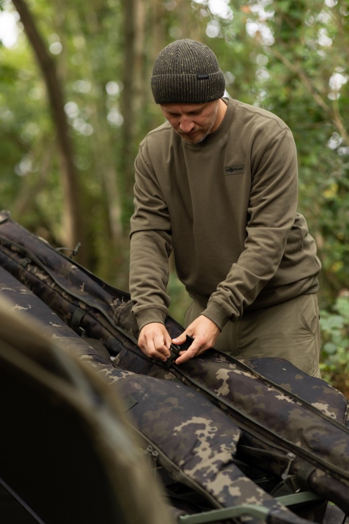 Hoodica Korda Patch Crewneck Dark Olive