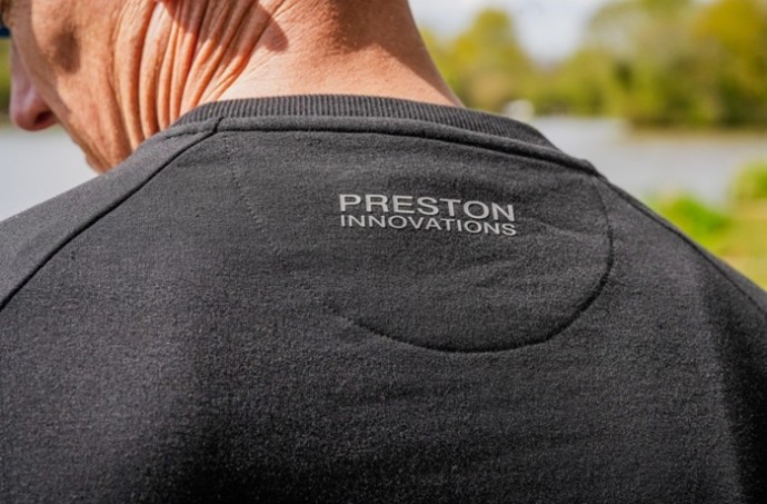 Hoodica Preston Black Minimal Sweatshirt
