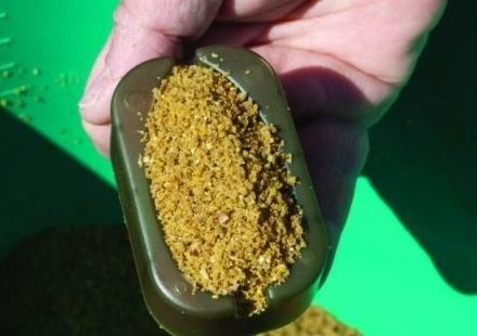 Hranilica Extra Carp Method Feeder