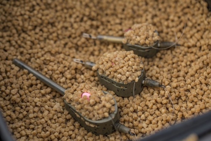 Hranilica Guru Extra Distance Hybrid Feeder