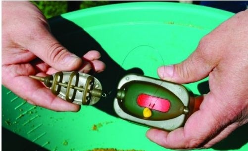 Kalup Extra Carp za Hranilice Method Feeder glineni