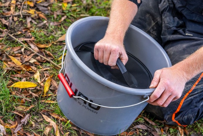 Kbelík Guru Bucket 18 ltr Grey