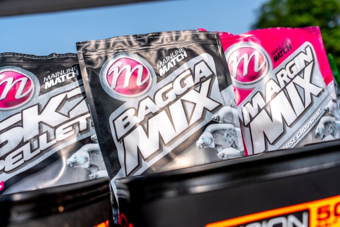 Krmení Mainline Bagga Mix Groundbait 1kg