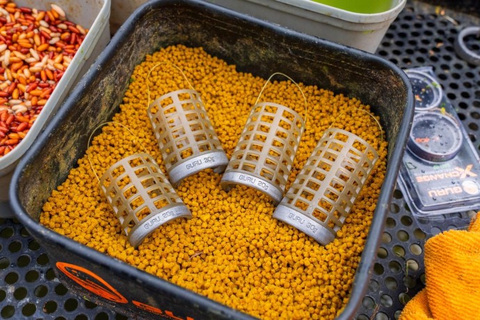 Kŕmidlo Guru Bait Up X-Change Feeder Caged