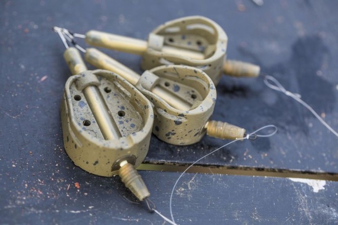 Kŕmidlo Guru Extra Distance Hybrid Feeder