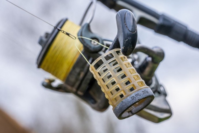 Krmítko Guru Bait Up X-Change Feeder Caged
