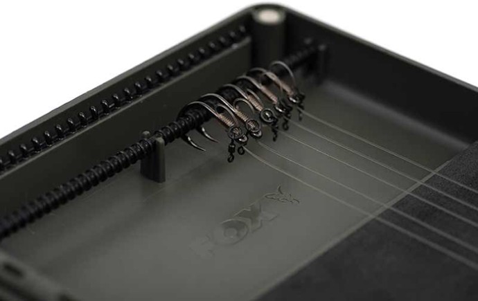 Kutija za predveze Fox Edges Large Rig Box inc. 50 Pins