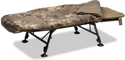 Lehátko + Spací Vak Nash Indulgence 4 Leg Junior Sleep System Camo