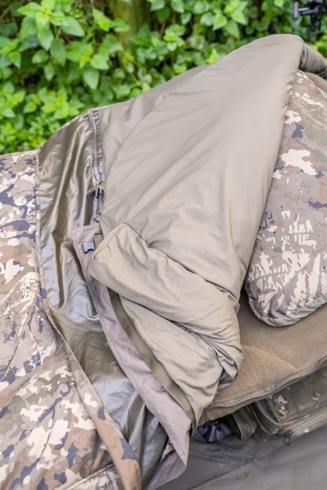 Ležaljka + Spavaća vreća Nash Indulgence HD40 8 Leg Sleep System Camo