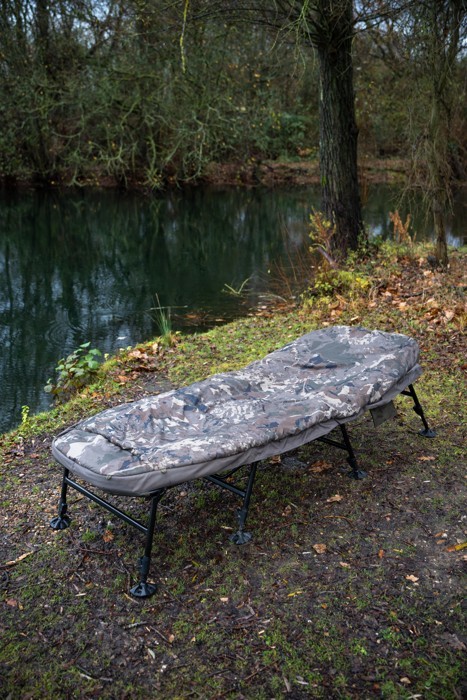 Ležaljka + Spavaća vreća Nash Indulgence HD40 8 Leg Sleep System Camo