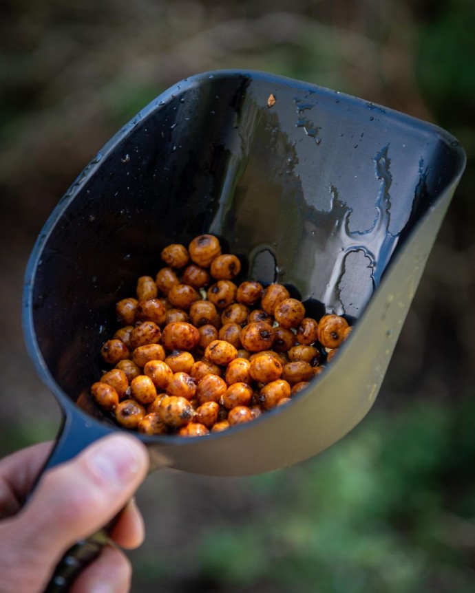 Lopatica za hranjenje Spomb Mega Bucket