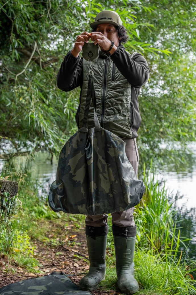 Mobilni set za njegu ribe Korum Camo Fishcare Set