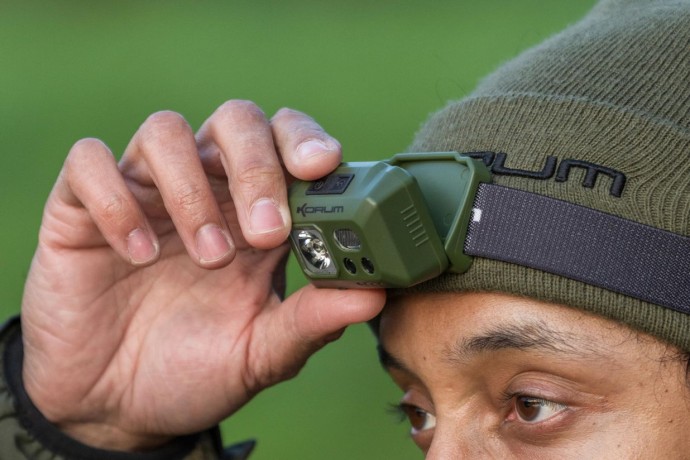 Naglavna svjetiljka Korum Neoteric Compact Headtorch 550 Lumen