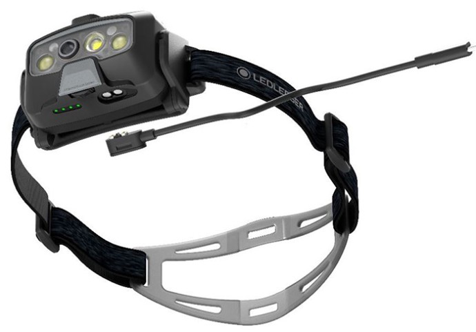 Naglavna svjetiljka Ledlenser HF8R Core Crna
