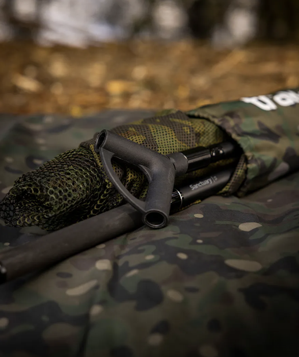 Podběrák Trakker Sanctuary T1 Landing Net Camo