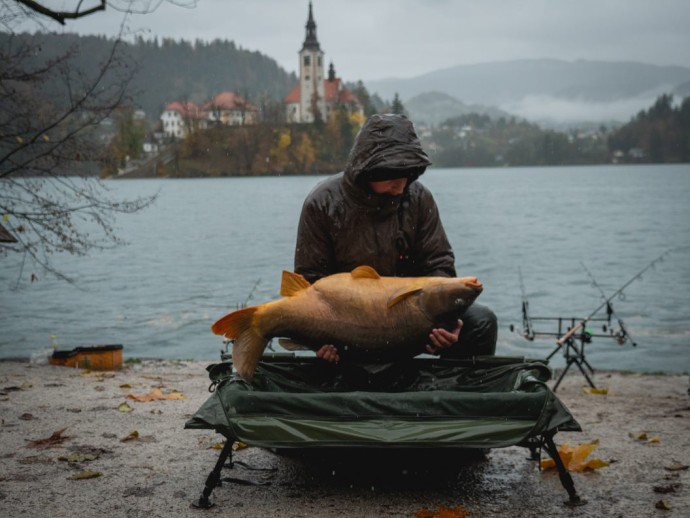 Podloška Giants Fishing Unhooking Mat Deluxe