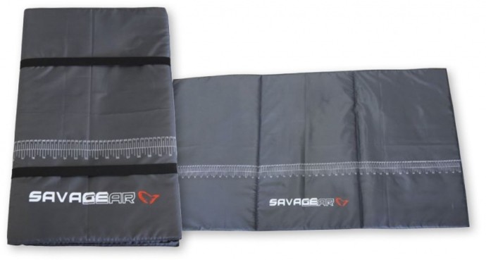 Podloška Savage Gear Unhooking Matt 120x65cm