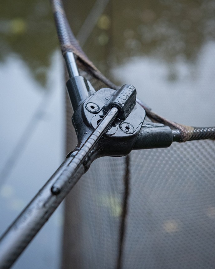 Podmetač Fox Lever-lok 42" Landing Net